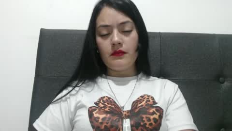 alisha_9997 online show from October 27, 1:23 am