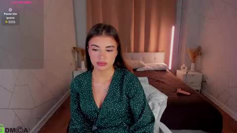 Alisha online show from July 27, 4:59 pm