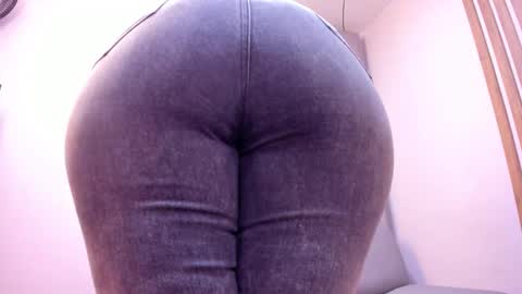           online show from October 8, 12:20 pm