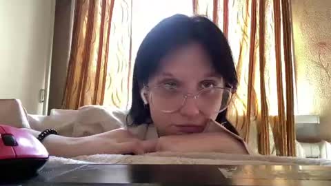 alisiamccormick online show from July 24, 9:07 am