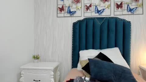 Snapshot of alison_carde05 chatting on October 7, 9:08 pm Alison online show from October 7, 9:08 pm