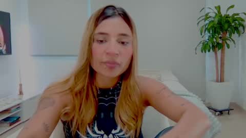 Snapshot of alisondiaz_ chatting on March 9, 10:30 pm Alison diaz online show from March 9, 10:30 pm