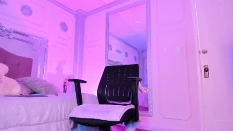 Alison Fishert online show from February 14, 1:29 pm