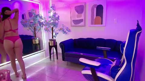 Alissa  online show from February 10, 11:35 am