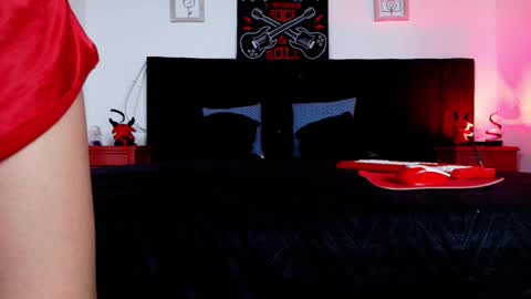 Alisse online show from March 12, 12:41 pm