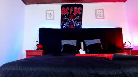 Alisse online show from April 18, 12:18 pm