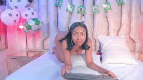 alisse_myers online show from June 19, 9:24 am