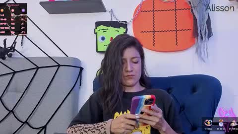 Snapshot of alisson0002 chatting on October 18, 7:04 pm alisson0002 online show from October 18, 7:04 pm
