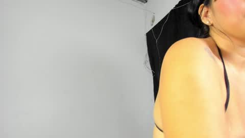 alissonn_doll_ online show from May 19, 1:56 am