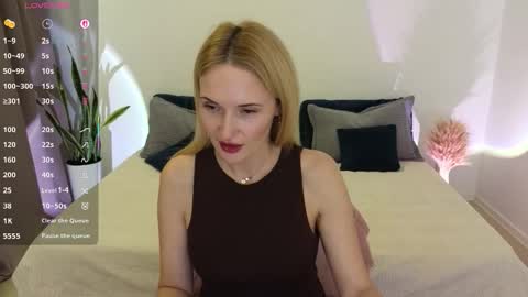 alisssarose online show from December 21, 8:24 pm