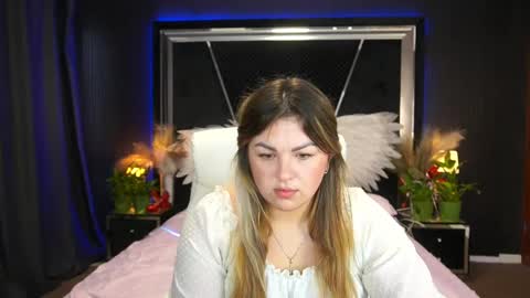 alissyagrayy online show from May 17, 5:39 am