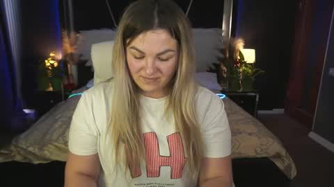 alissyagrayy online show from May 5, 12:52 pm