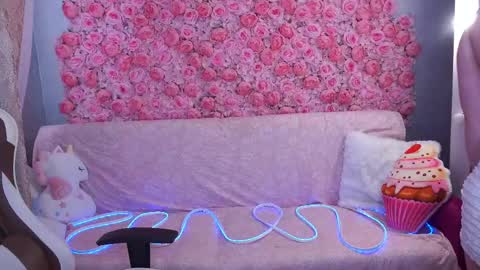 alissyagrayy online show from May 28, 6:33 am