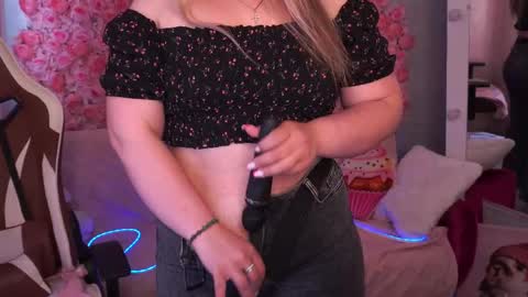 alissyagrayy online show from May 22, 1:09 pm