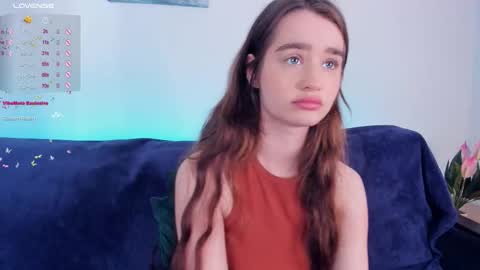 Snapshot of alivialovely chatting on October 1, 9:14 am Alivia online show from October 1, 9:14 am