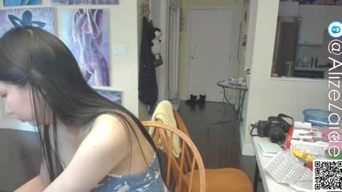 Snapshot of alizezaide chatting on December 14, 6:52 pm Alize Zaide online show from December 14, 6:52 pm
