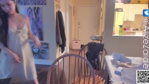 Snapshot of alizezaide chatting on January 2, 7:29 pm Alize Zaide online show from January 2, 7:29 pm