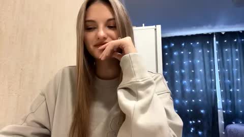 Emily online show from December 19, 10:07 am