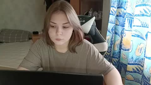 Snapshot of alli_zi chatting on September 21, 4:11 am Blair online show from September 21, 4:11 am