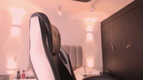 ALLICE online show from January 8, 5:50 pm