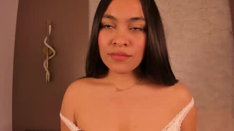 A L L I E online show from October 11, 3:33 am