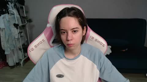 alice online show from April 11, 1:01 am