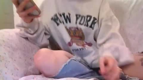 alliebearx online show from March 12, 1:47 am