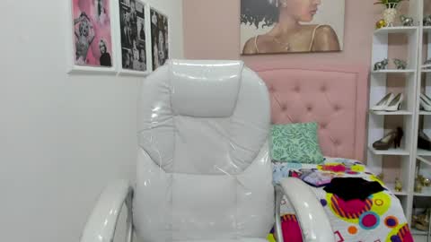 ALLISON online show from April 15, 7:58 pm