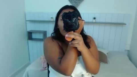 allison_virelka online show from May 16, 12:37 pm
