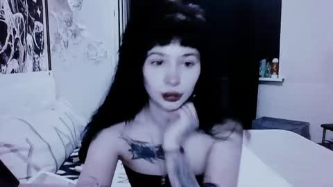Alis online show from June 14, 7:47 pm