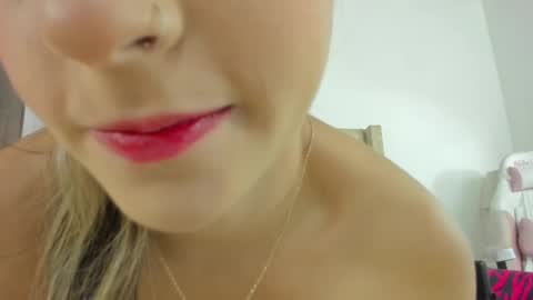 Snapshot of allisson_m chatting on March 9, 12:09 pm allisson online show from March 9, 12:09 pm