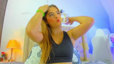 Snapshot of allisson_m chatting on February 5, 12:06 pm allisson online show from February 5, 12:06 pm