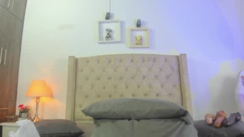 Snapshot of allisson_m chatting on January 26, 12:11 pm allisson online show from January 26, 12:11 pm