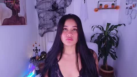 Snapshot of allisxxnn_fox chatting on October 13, 11:24 am Allisxn Fox online show from October 13, 11:24 am