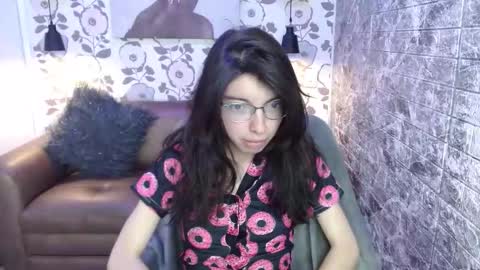 Snapshot of alllyson_ chatting on September 9, 7:57 pm alison online show from September 9, 7:57 pm