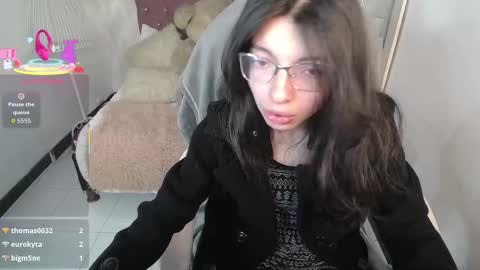 Snapshot of alllyson_ chatting on October 8, 8:57 pm alison online show from October 8, 8:57 pm