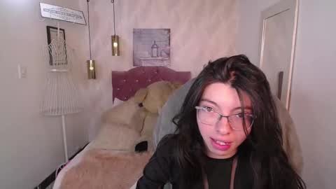Snapshot of alllyson_ chatting on October 7, 8:46 pm alison online show from October 7, 8:46 pm