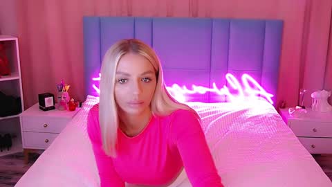 AlwaysHot online show from January 16, 2:30 am