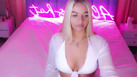 AlwaysHot online show from October 22, 2:38 am