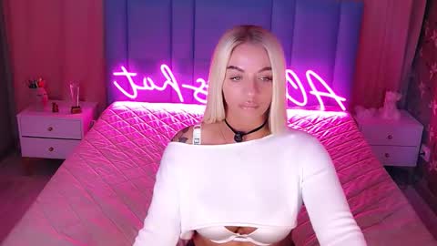 AlwaysHot online show from February 18, 1:59 am