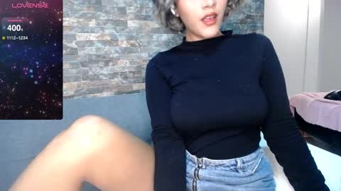 ally_summer online show from December 3, 4:24 am