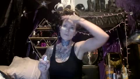 allymoon1369 online show from July 12, 5:25 pm