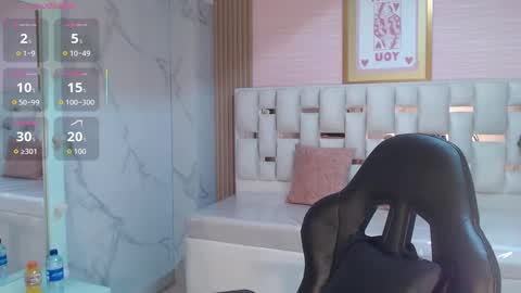 Allysa  online show from September 29, 8:25 pm