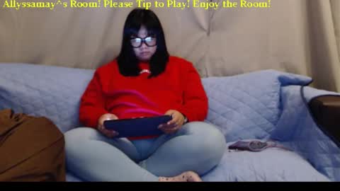 Allyssamay online show from February 25, 4:33 am