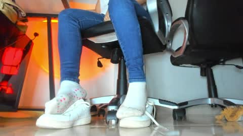 ALMA FENIX  online show from April 9, 11:59 am