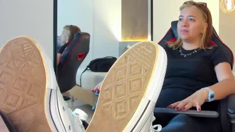 ALMA FENIX  online show from November 8, 12:32 pm