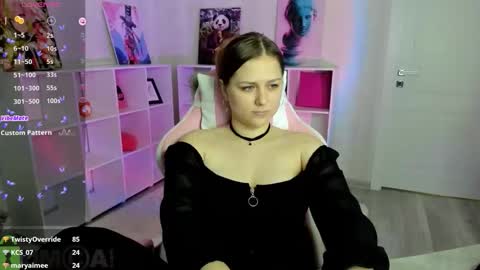 alma_jons online show from October 6, 1:33 am