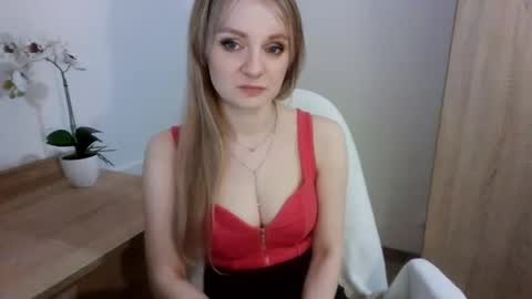 Snapshot of almanature chatting on December 18, 10:02 pm AlmaNature online show from December 18, 10:02 pm