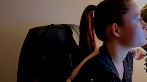 Snapshot of almma_ chatting on October 11, 3:37 pm ALMMA online show from October 11, 3:37 pm