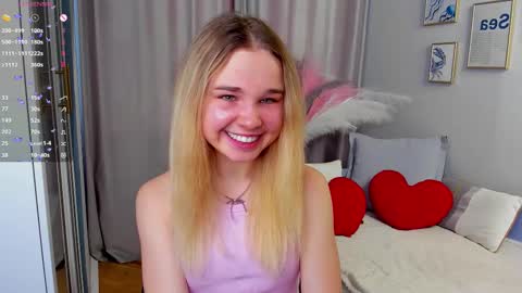 Snapshot of althenabrach chatting on October 5, 8:41 am Betty online show from October 5, 8:41 am